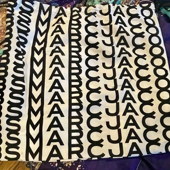 Marc Jacobs Small Leather The Tote Bag - Picture 5 of 6